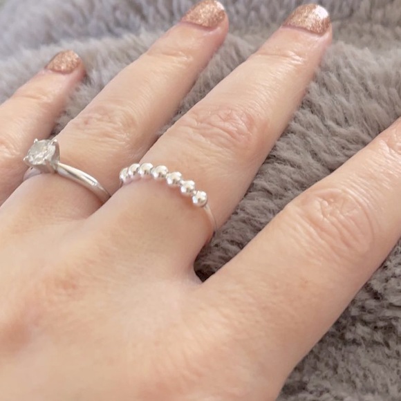 Fidget Spinner Beaded Silver Dainty Ring size 6 - Picture 3 of 3